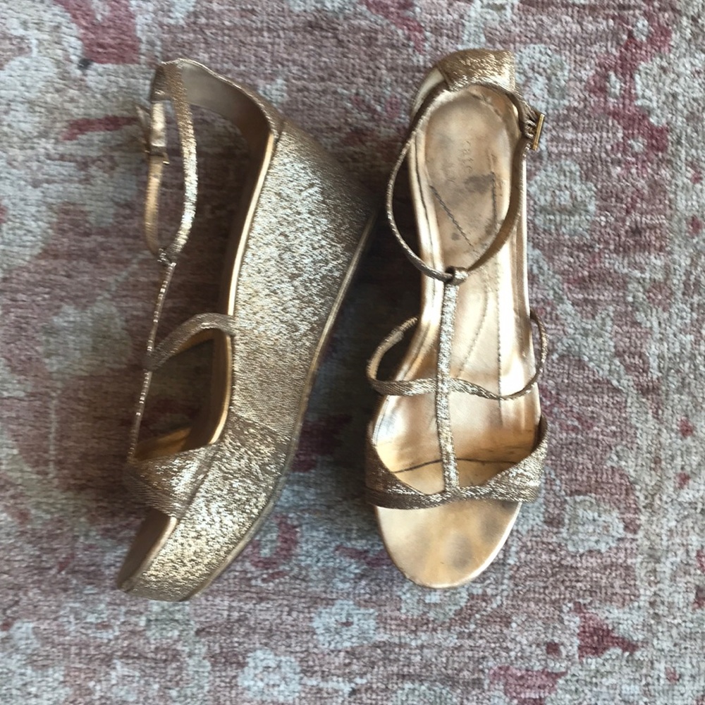 KATE SPADE SHIMMER GOLD PLATFORM SANDAL SIZE 8